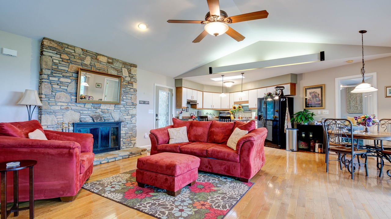 Photo of Livingroom in Pisgah Forest