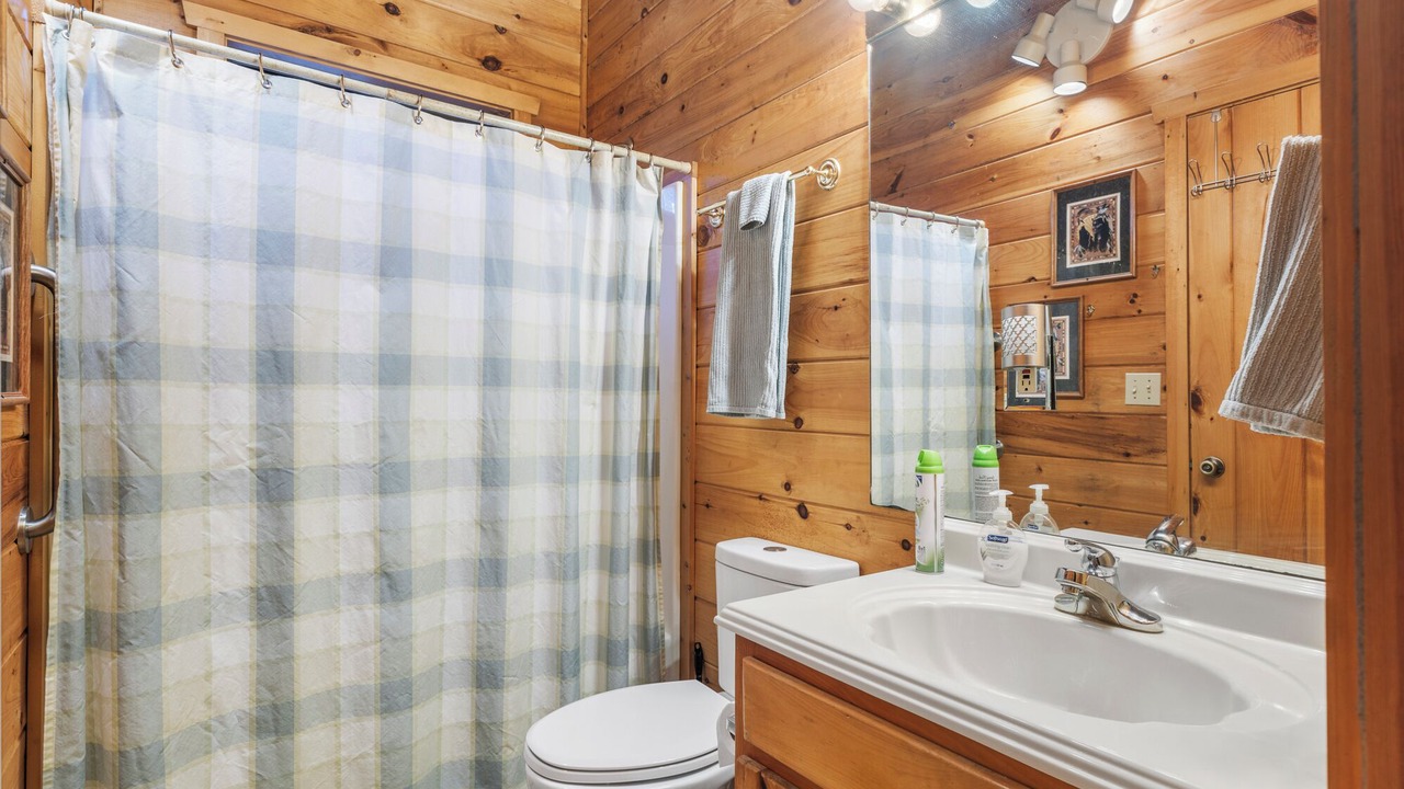 Photo of Bathroom in Andrews