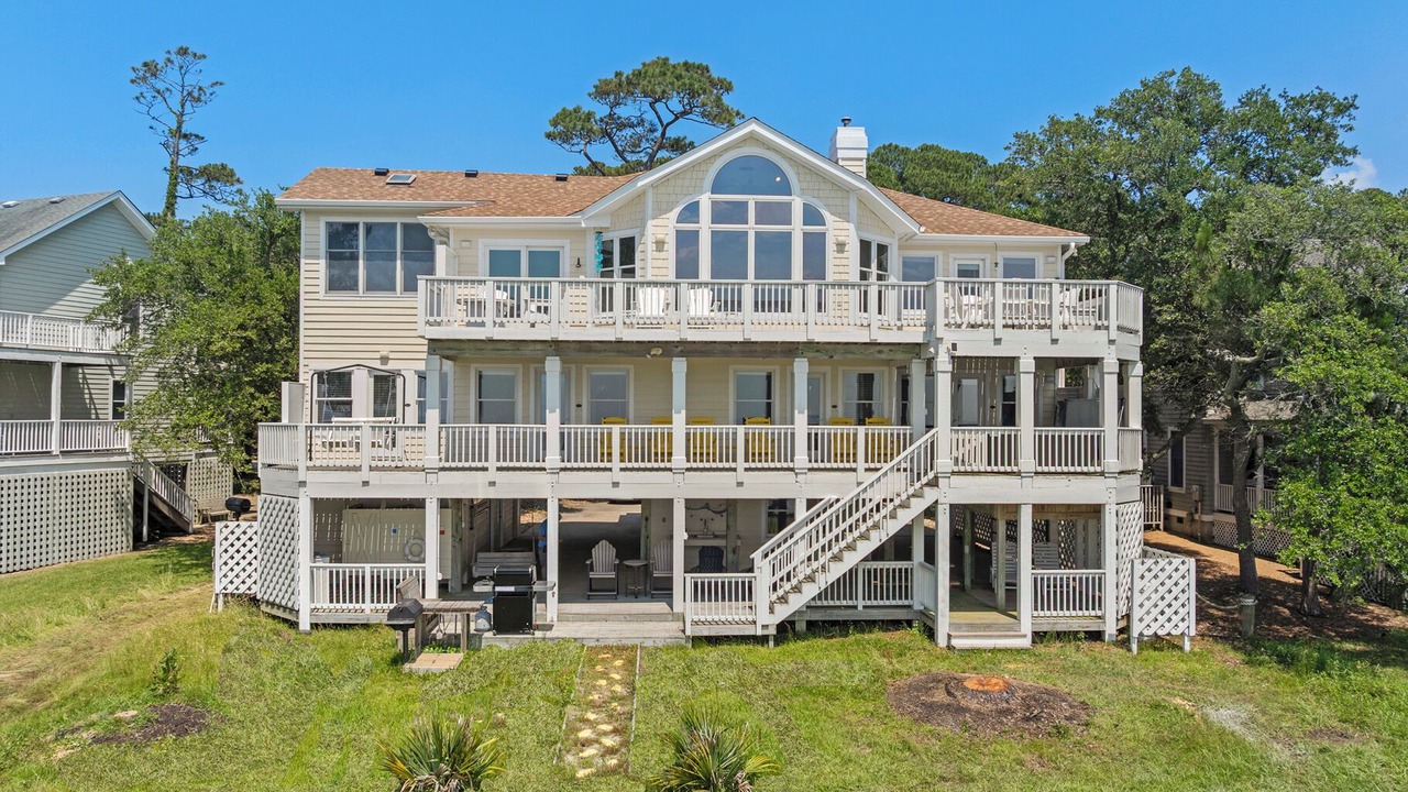 Photo of Outdoor in Corolla Light