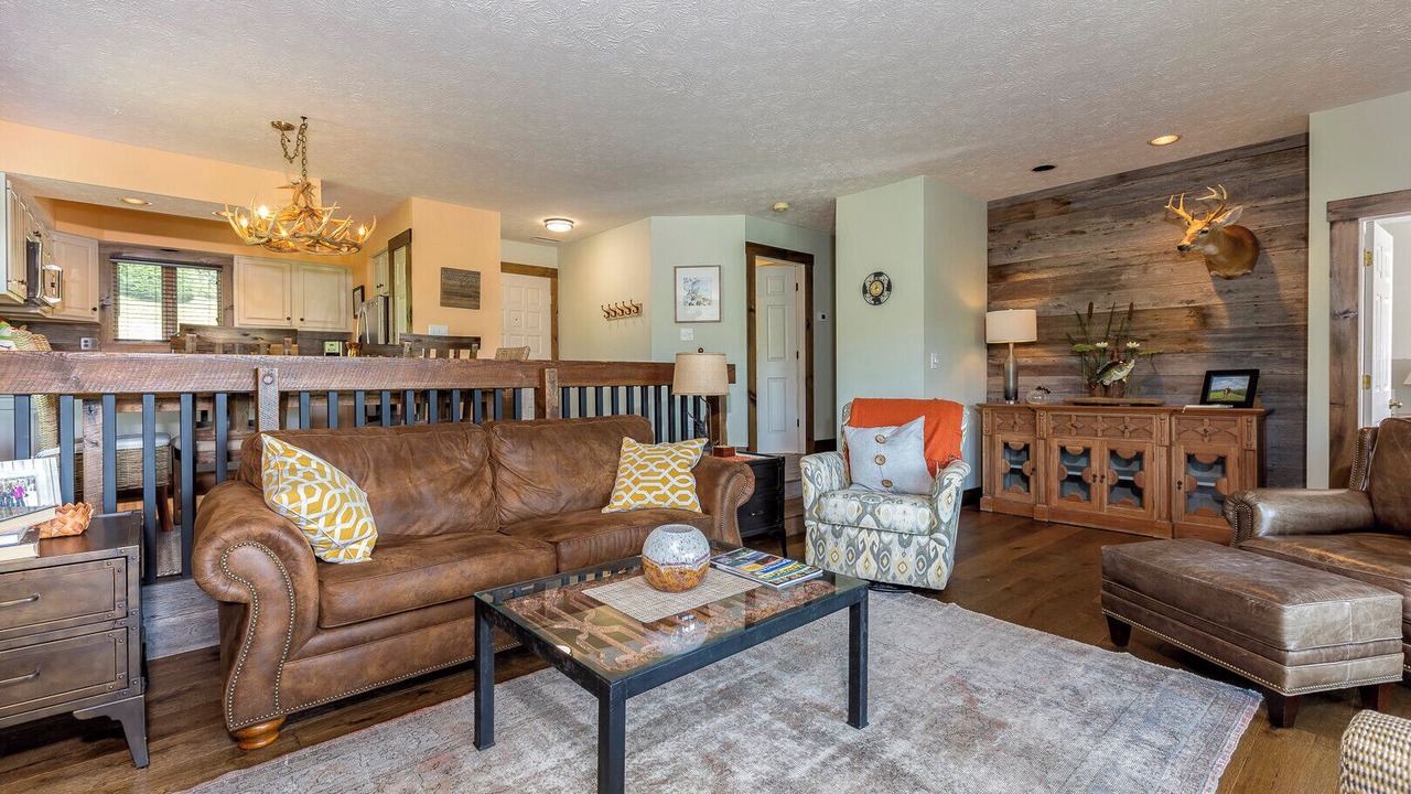 Photo of Livingroom in Blowing Rock
