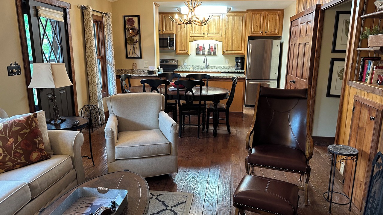 Photo of Livingroom in Burnsville