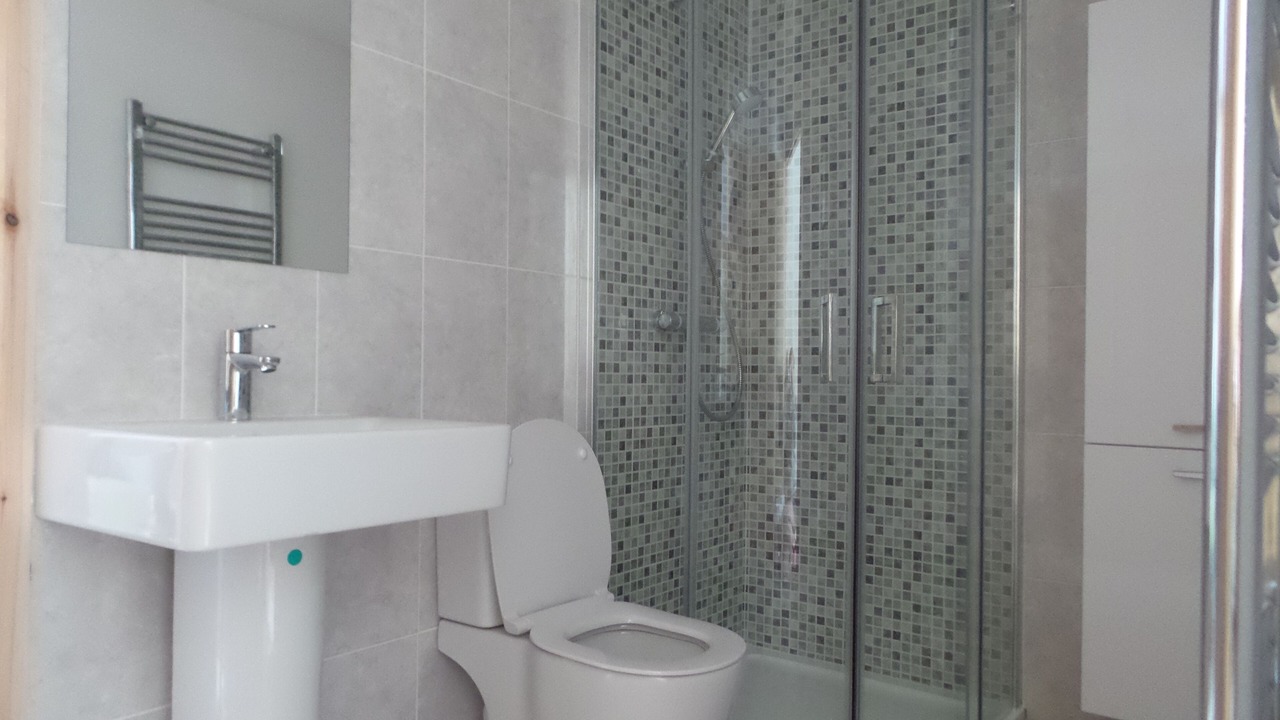 Photo of Bathroom in Three Legged Cross
