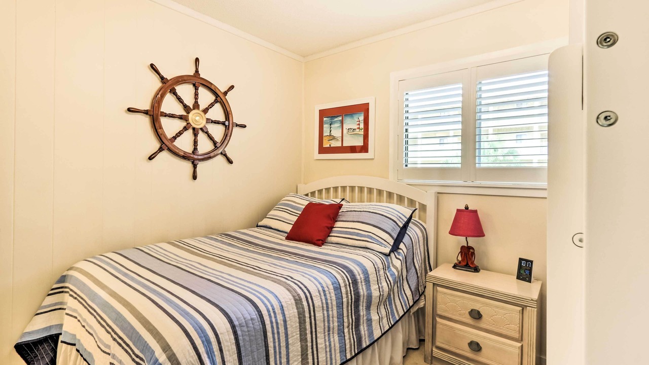 Photo of Bedroom in Palmetto Dunes