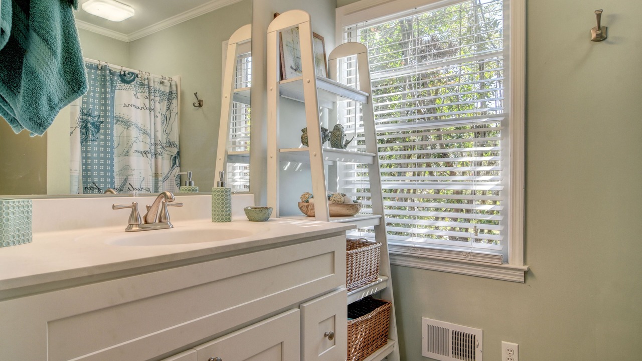 Photo of Bathroom in Forest Hills