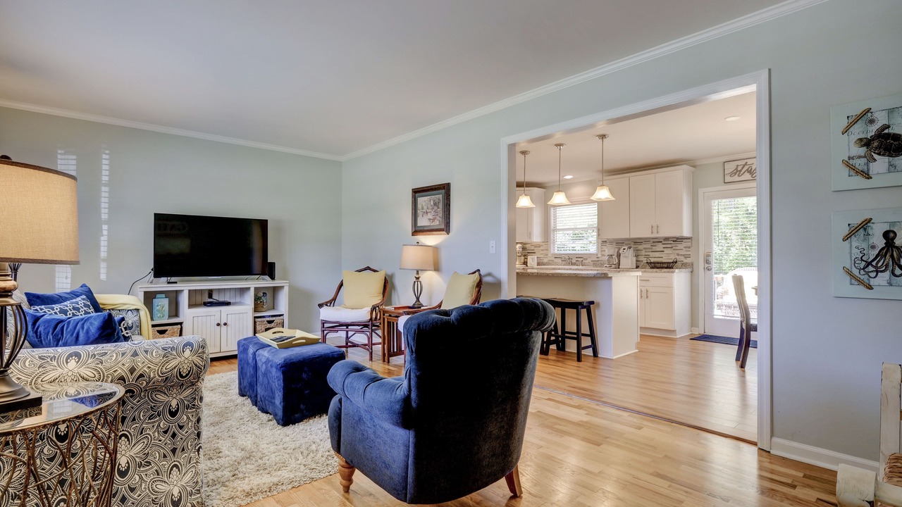 Photo of Livingroom in Forest Hills