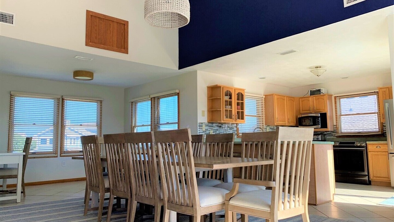 Photo of Livingroom in Corolla Light