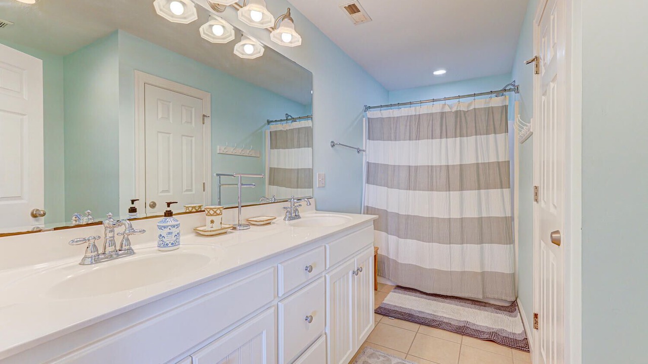 Photo of Bathroom in Kure Beach