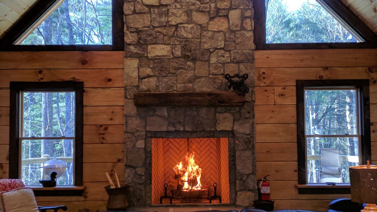 Photo of Livingroom in Flat Rock