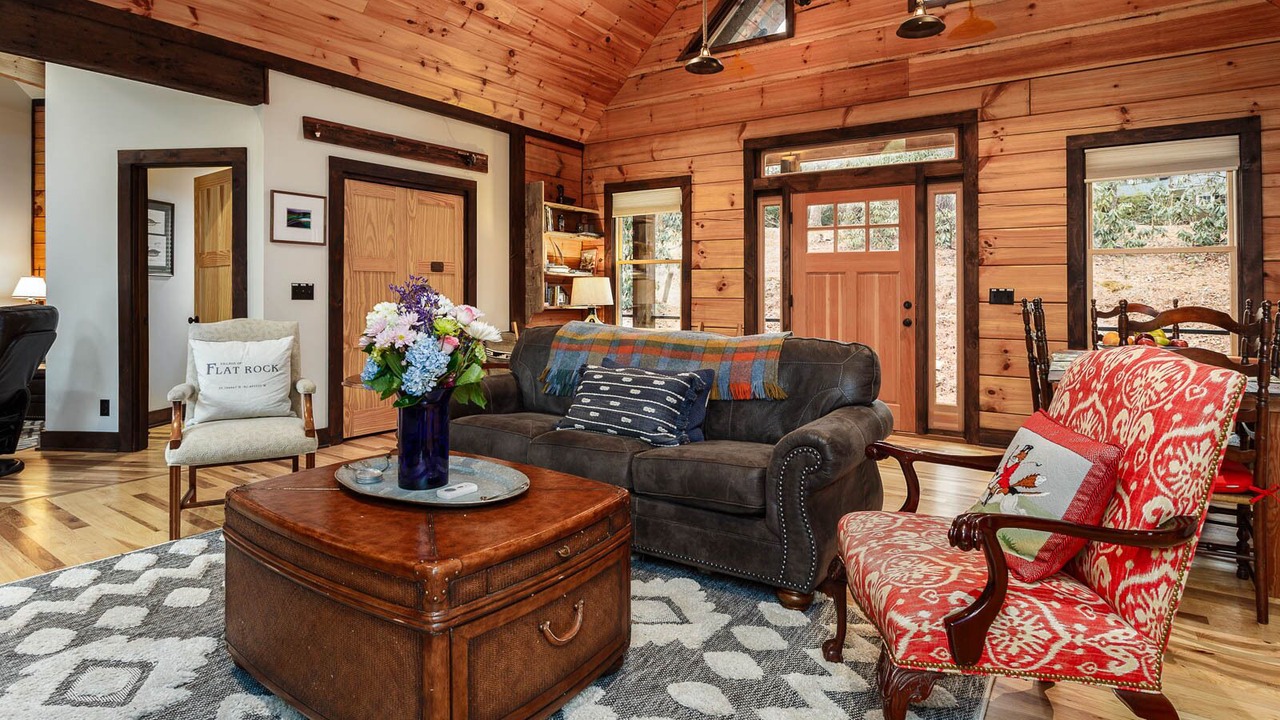 Photo of Bedroom in Flat Rock
