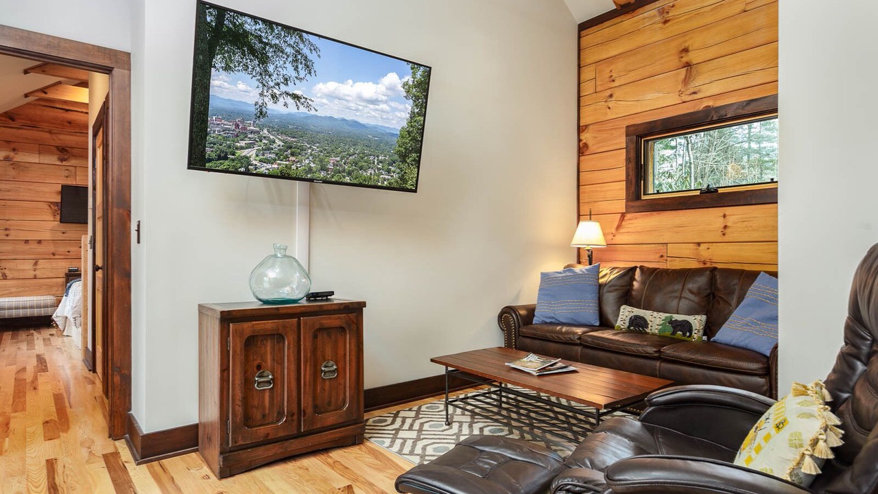 Photo of Bedroom in Flat Rock