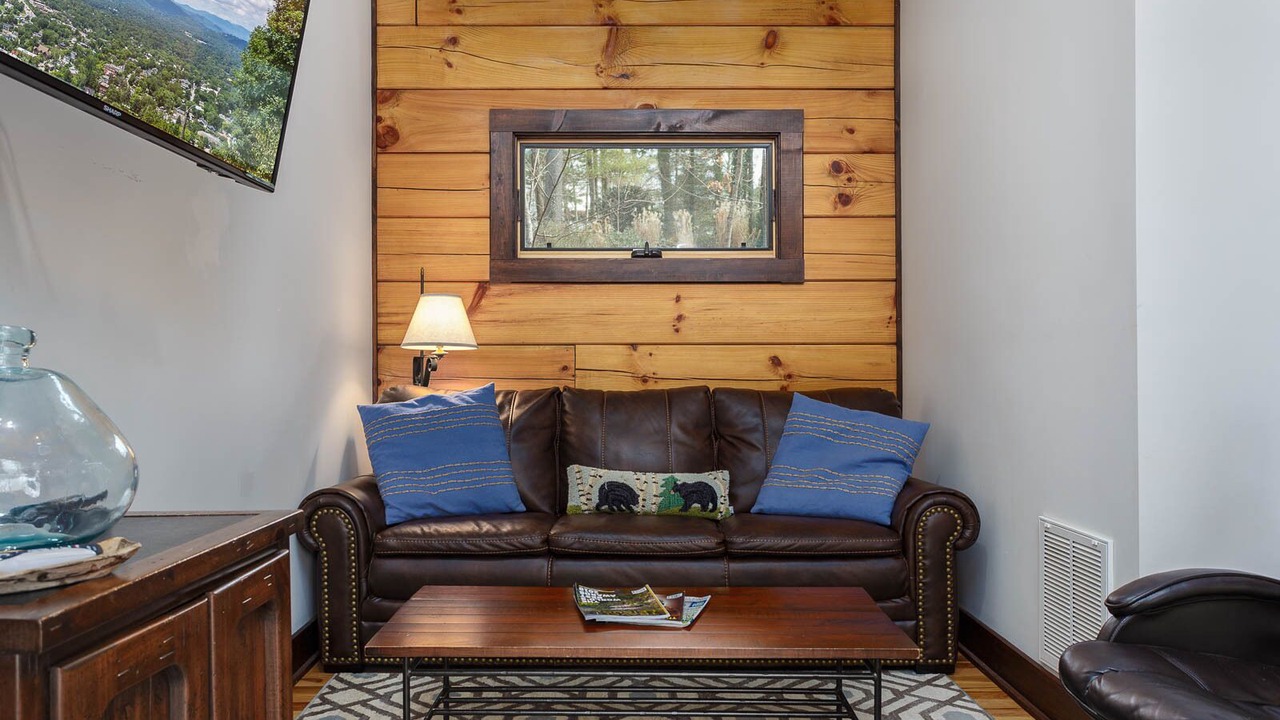 Photo of Bedroom in Flat Rock