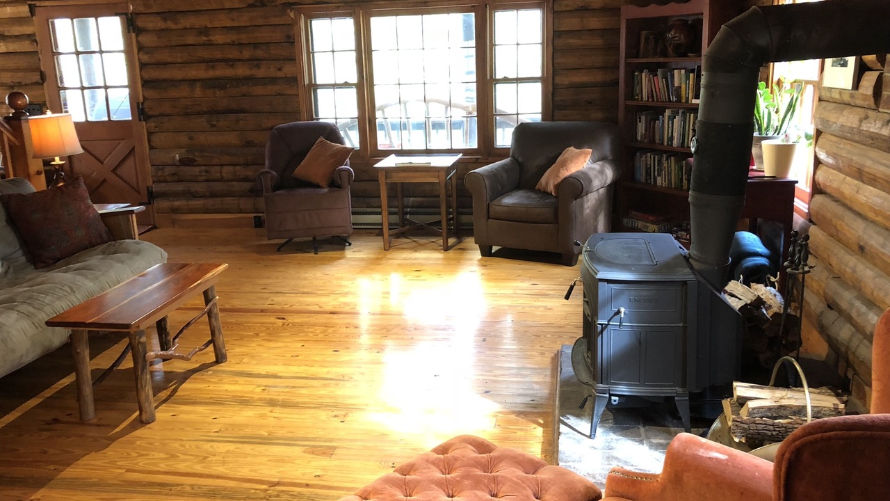 Photo of Livingroom in Hendersonville