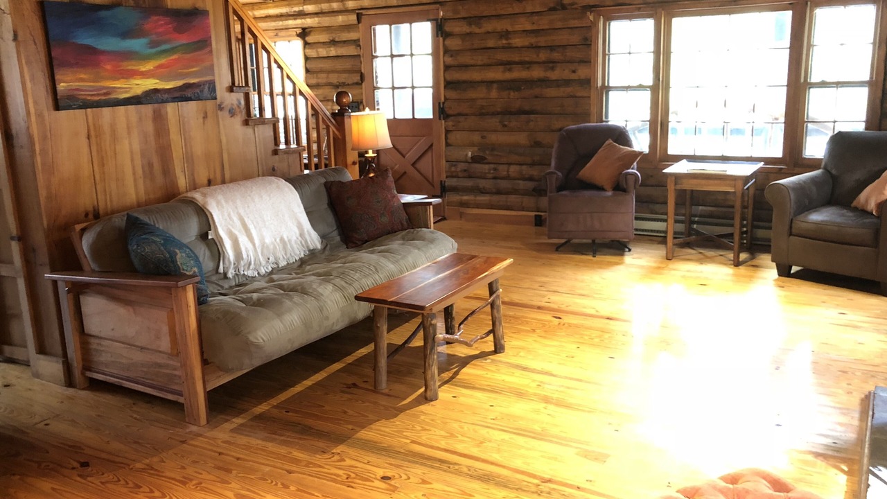 Photo of Livingroom in Hendersonville