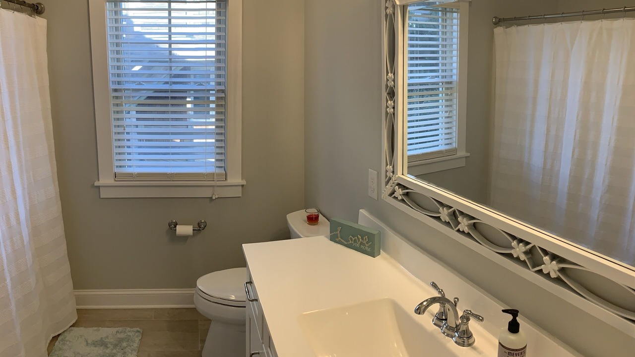 Photo of Bathroom in Nags Head