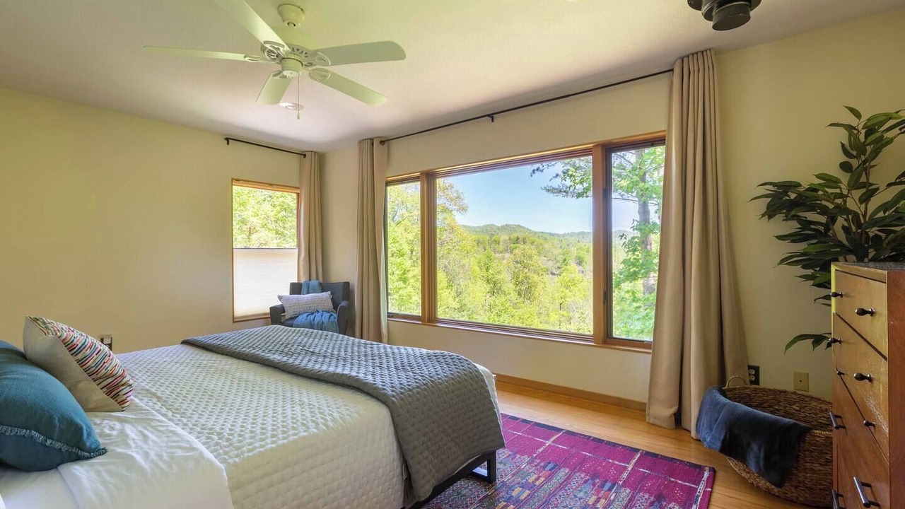 Photo of Bedroom in Bakersville