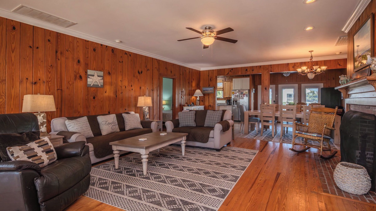 Photo of Bedroom in Caswell Beach