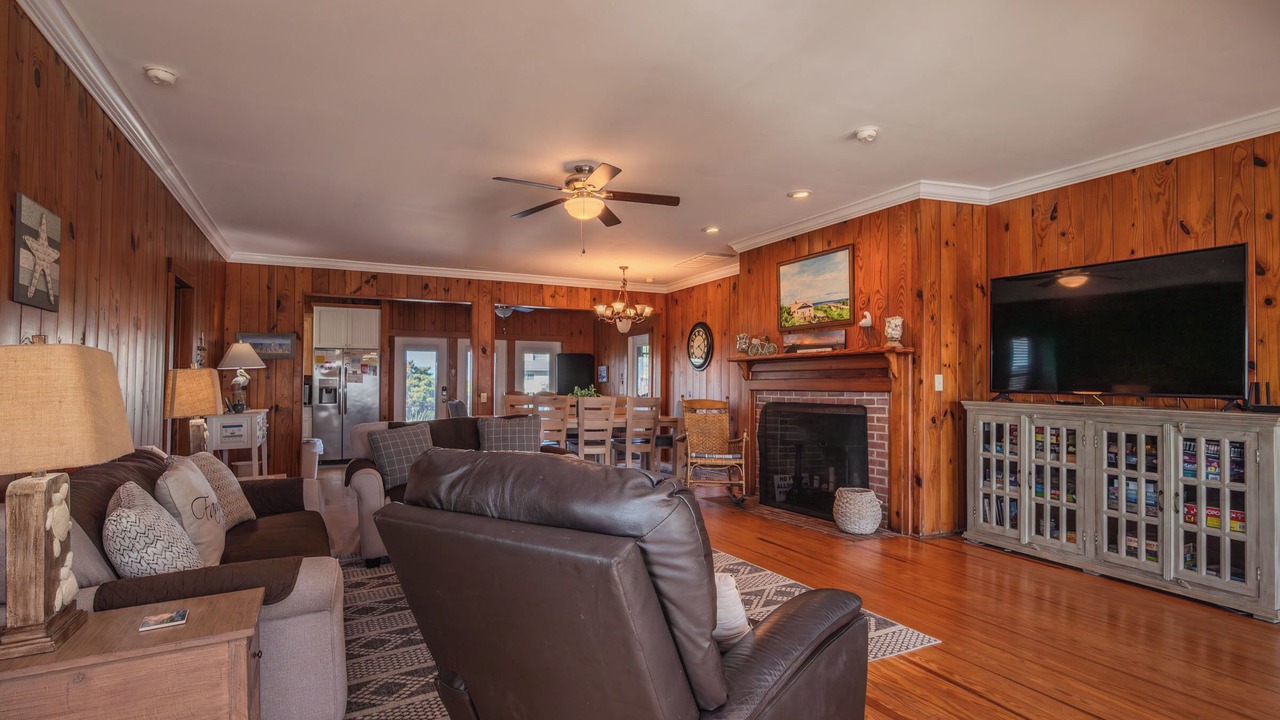 Photo of Bedroom in Caswell Beach
