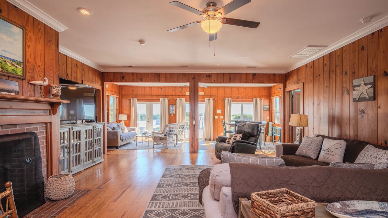Photo of Bedroom in Caswell Beach