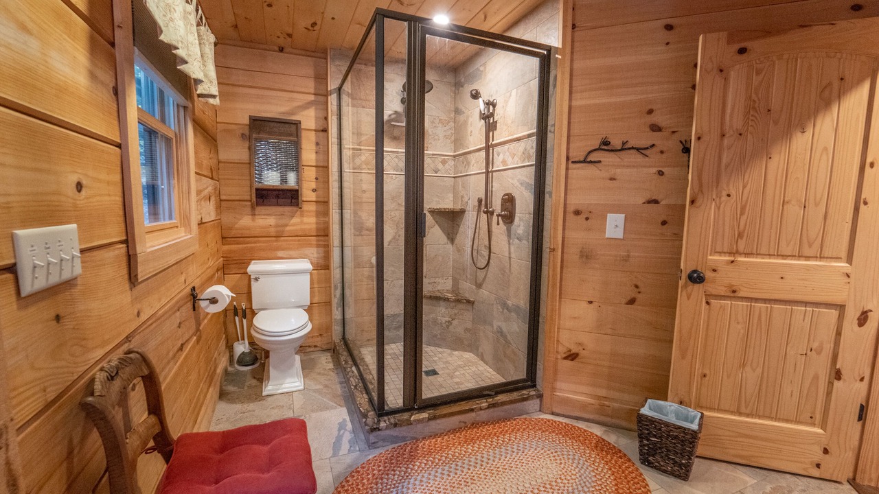 Photo of Bathroom in Hendersonville