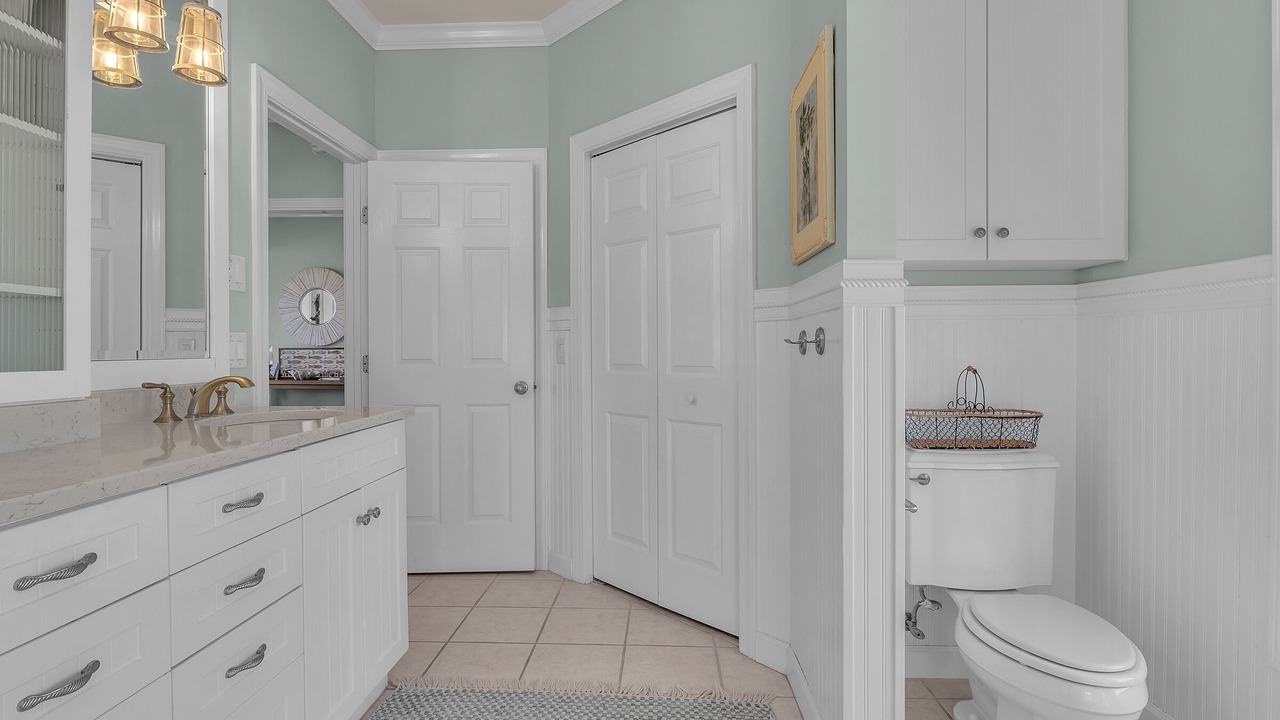 Photo of Bathroom in Caswell Beach