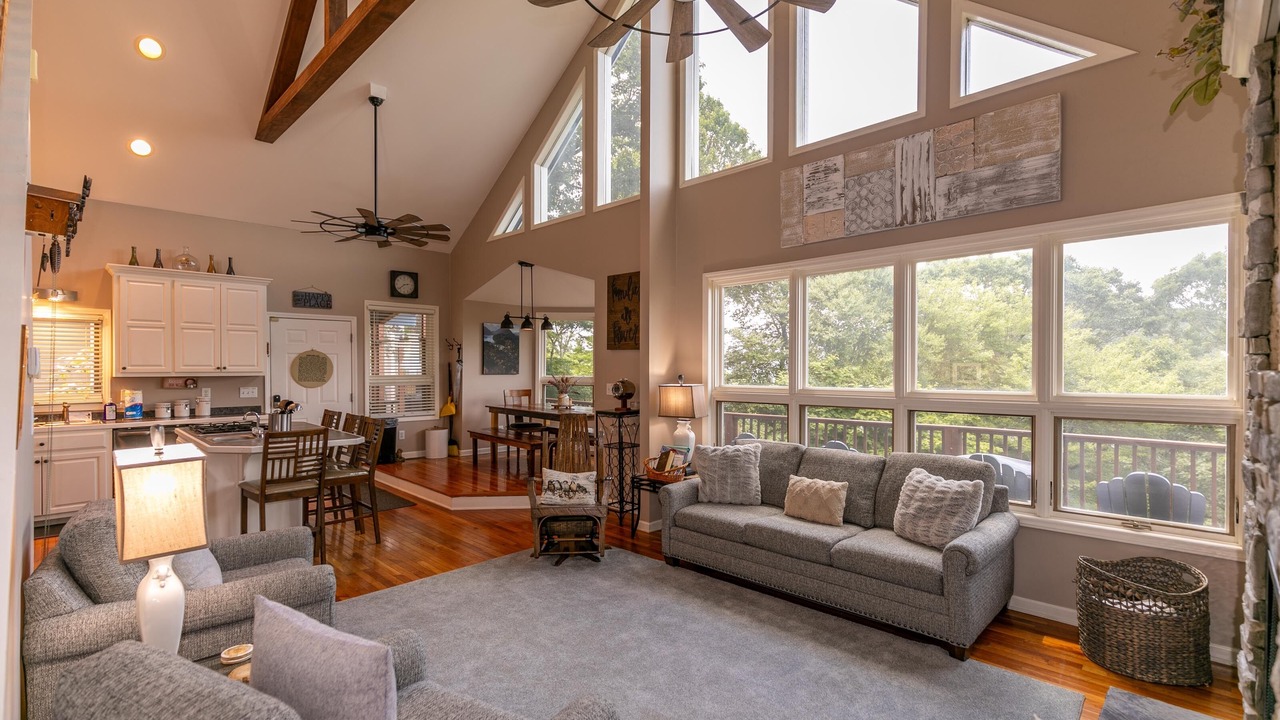 Photo of Livingroom in Blowing Rock