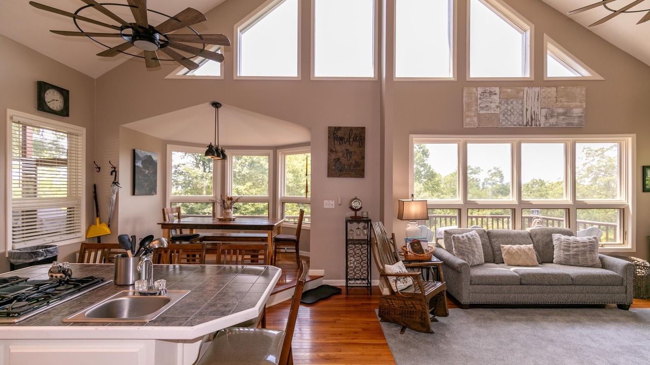 Photo of Livingroom in Blowing Rock