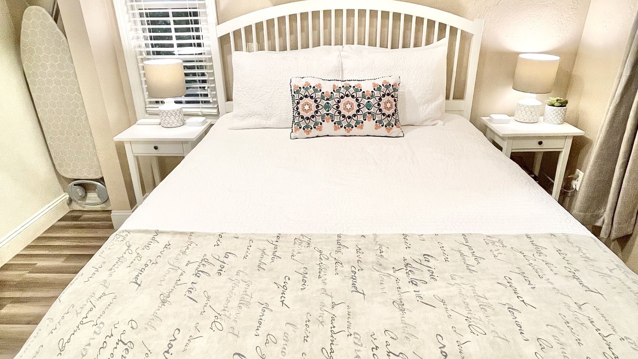 Photo of Bedroom in Forest City