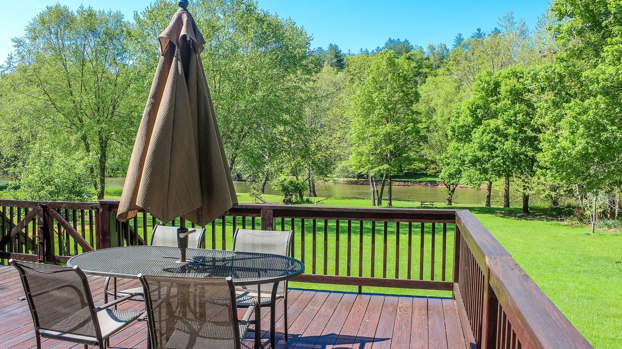 Photo of Outdoor in Grassy Creek