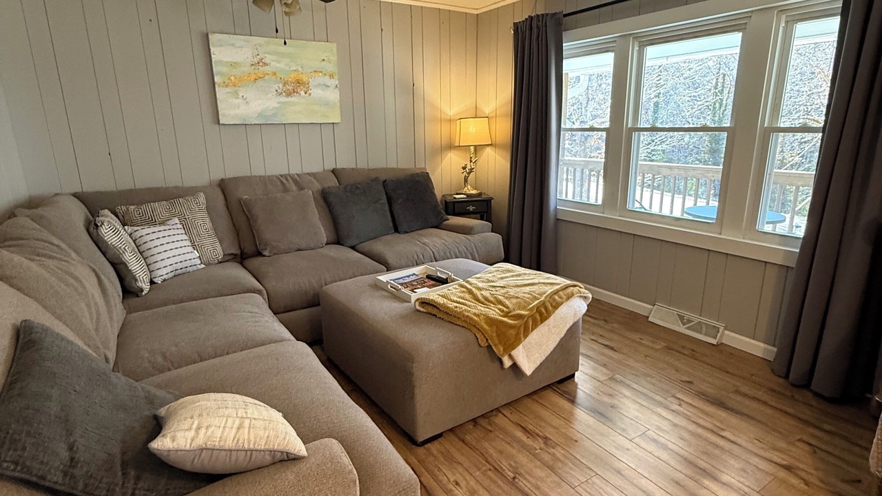 Photo of Livingroom in Altamont