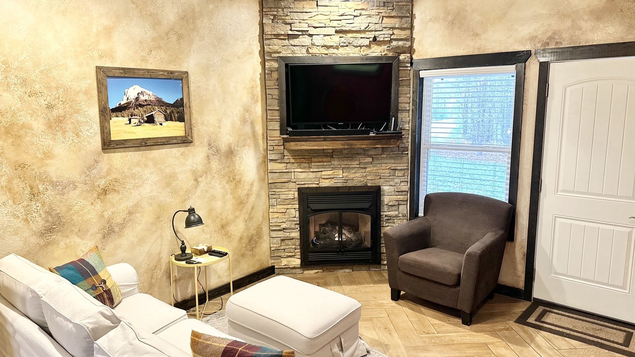 Photo of Livingroom in Forest City