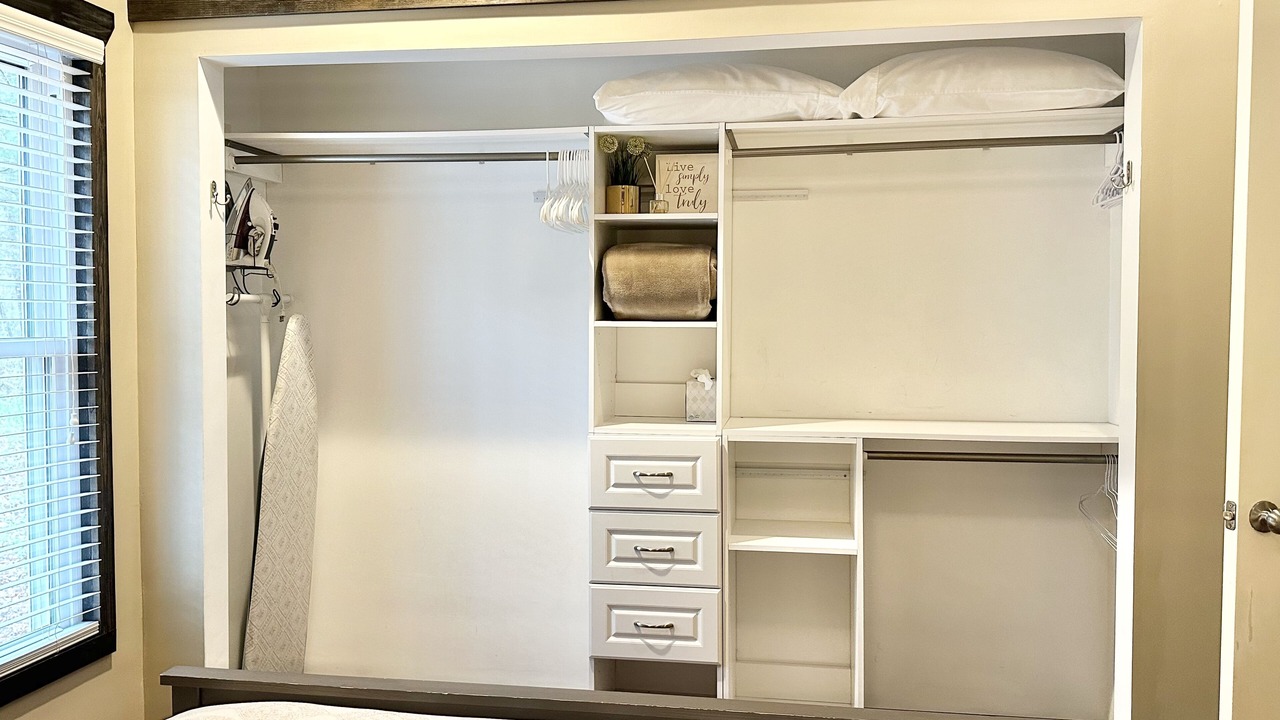 Photo of Bedroom in Forest City