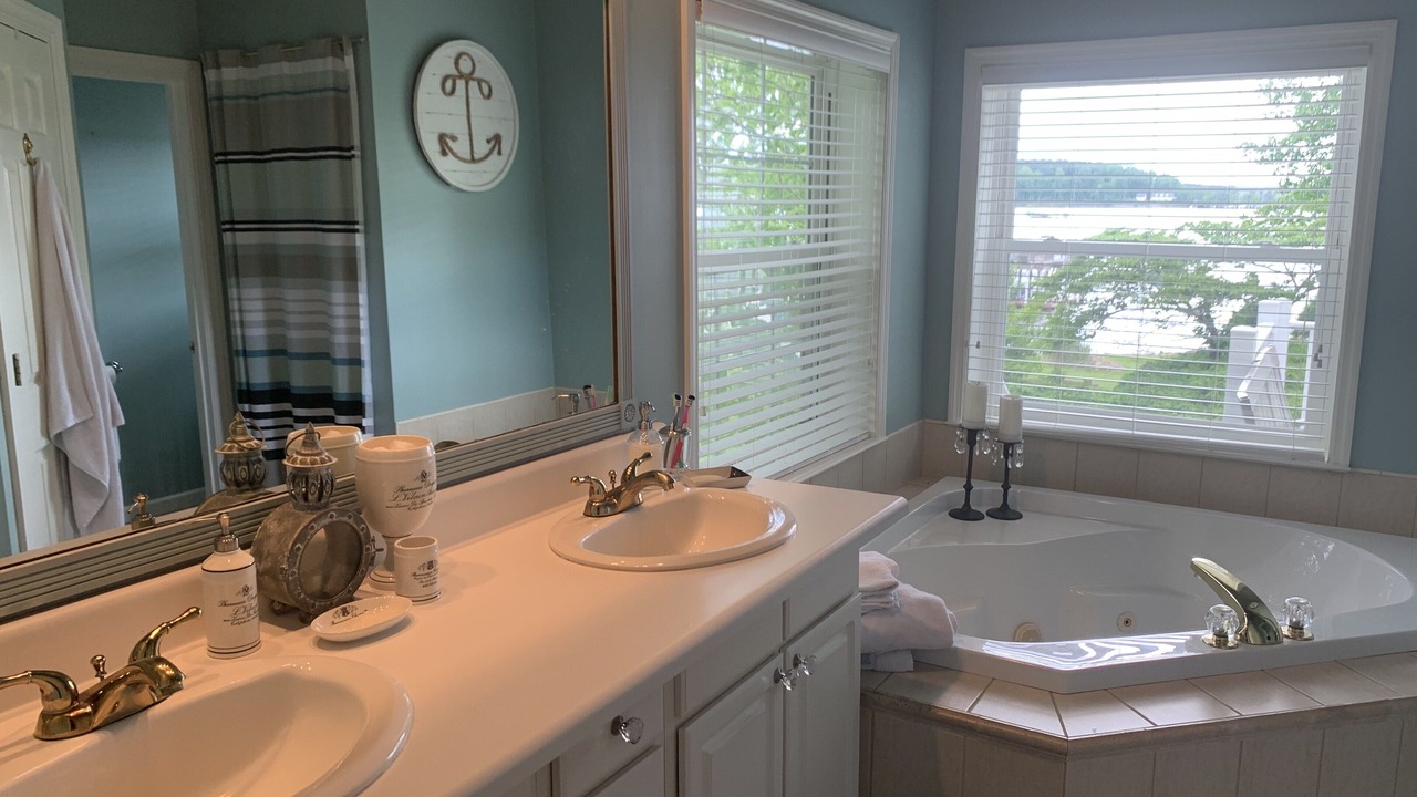 Photo of Bathroom in Littleton