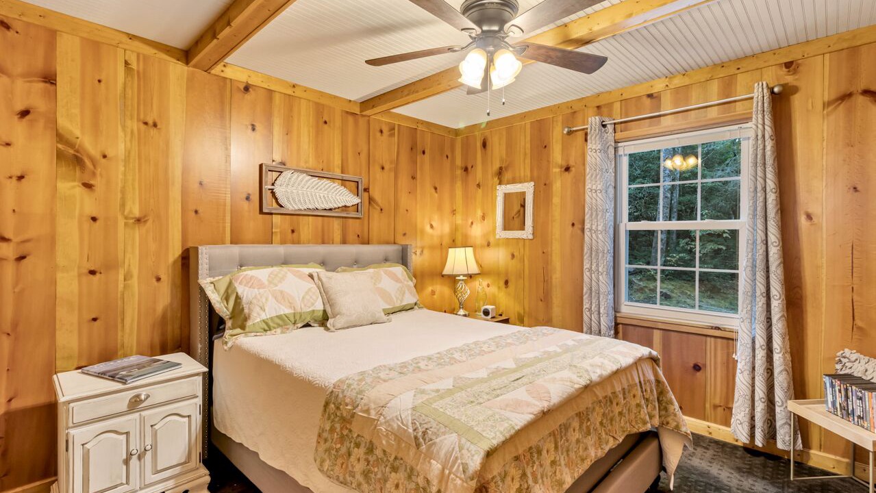Photo of Bedroom in Sunset