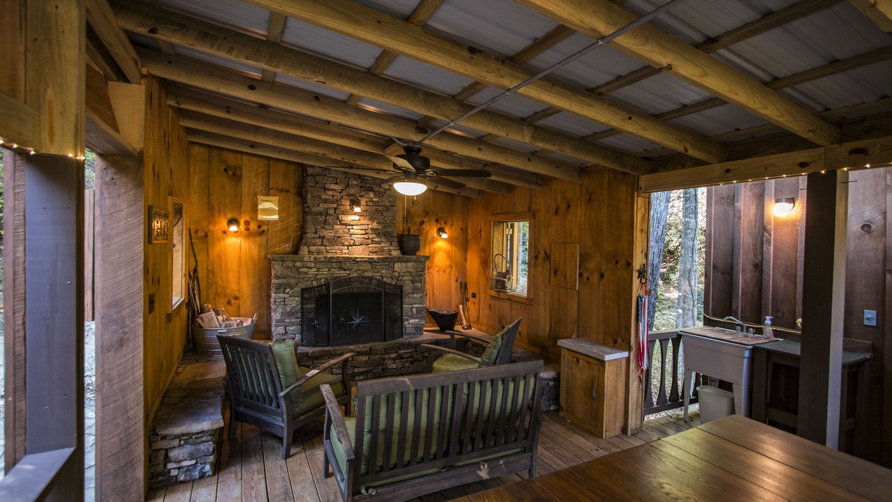 Photo of Livingroom in Robbinsville