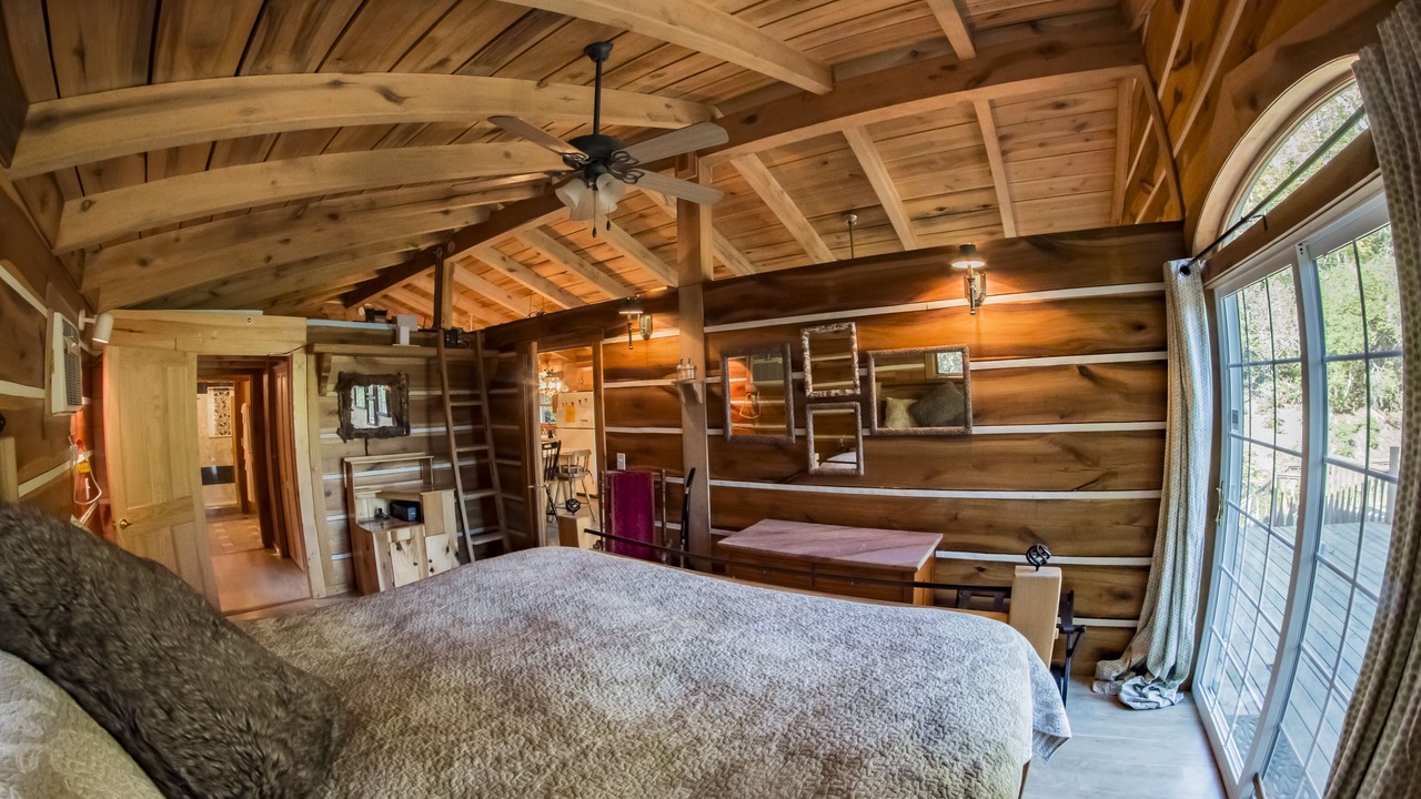 Photo of Bedroom in Robbinsville
