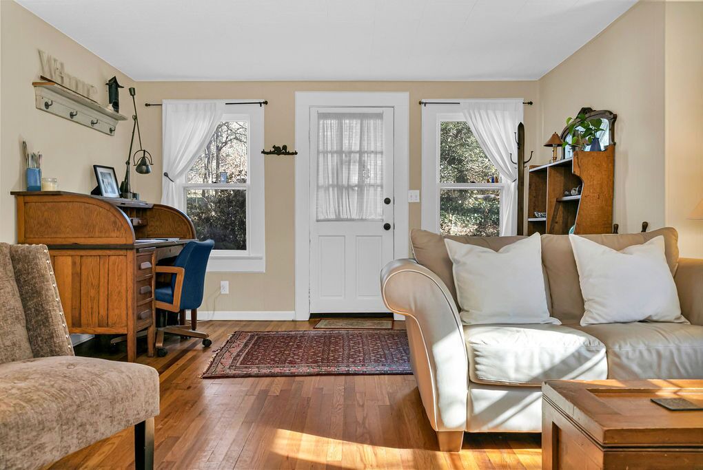 Photo of Livingroom in Brevard