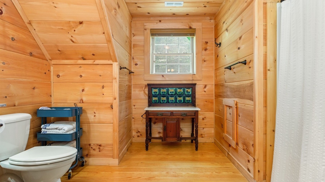 Photo of Bathroom in Hendersonville
