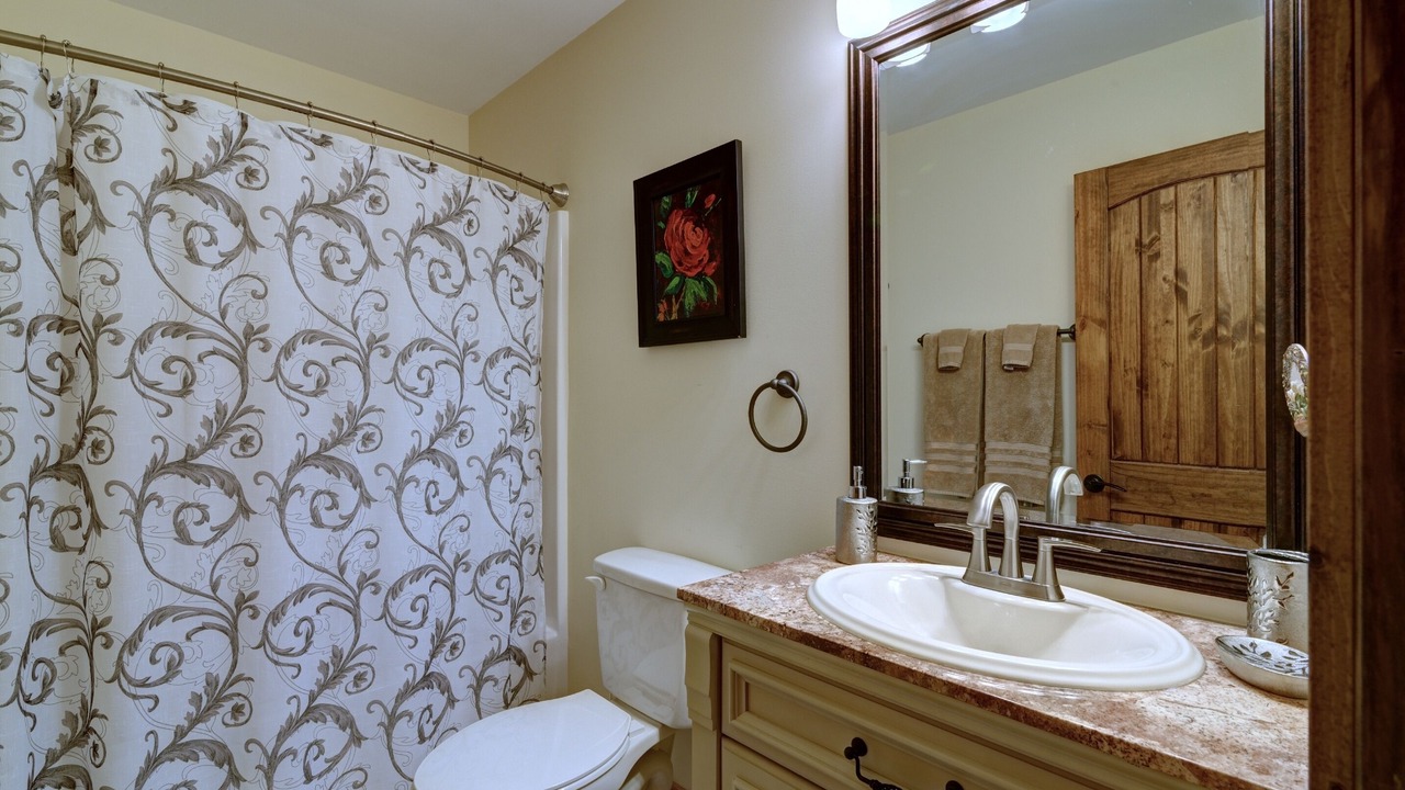 Photo of Bathroom in Glenville