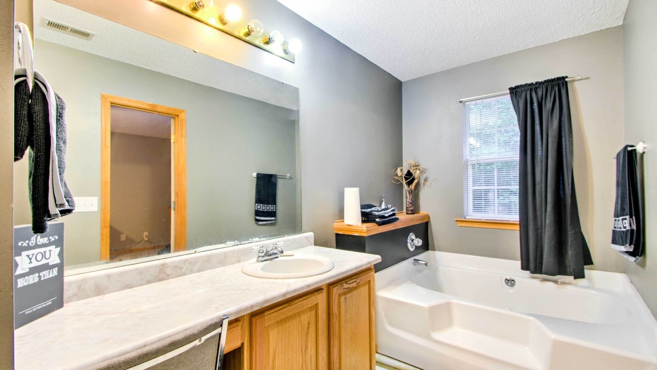 Photo of Bathroom in Cedar Mountain
