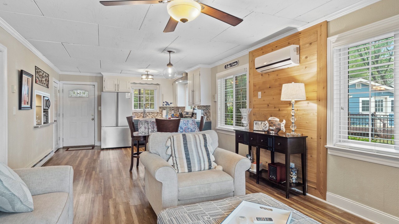 Photo of Livingroom in Mountain Island