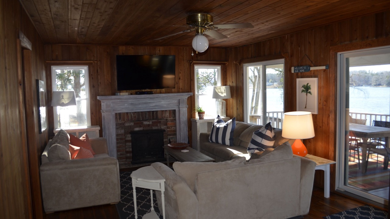 Photo of Livingroom in Steele Creek