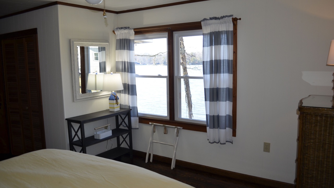 Photo of Bedroom in Steele Creek