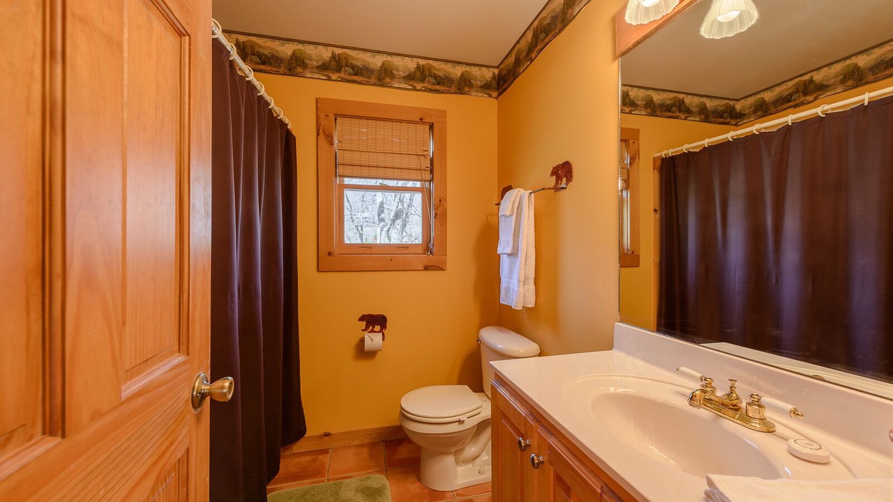 Photo of Bathroom in Seven Devils
