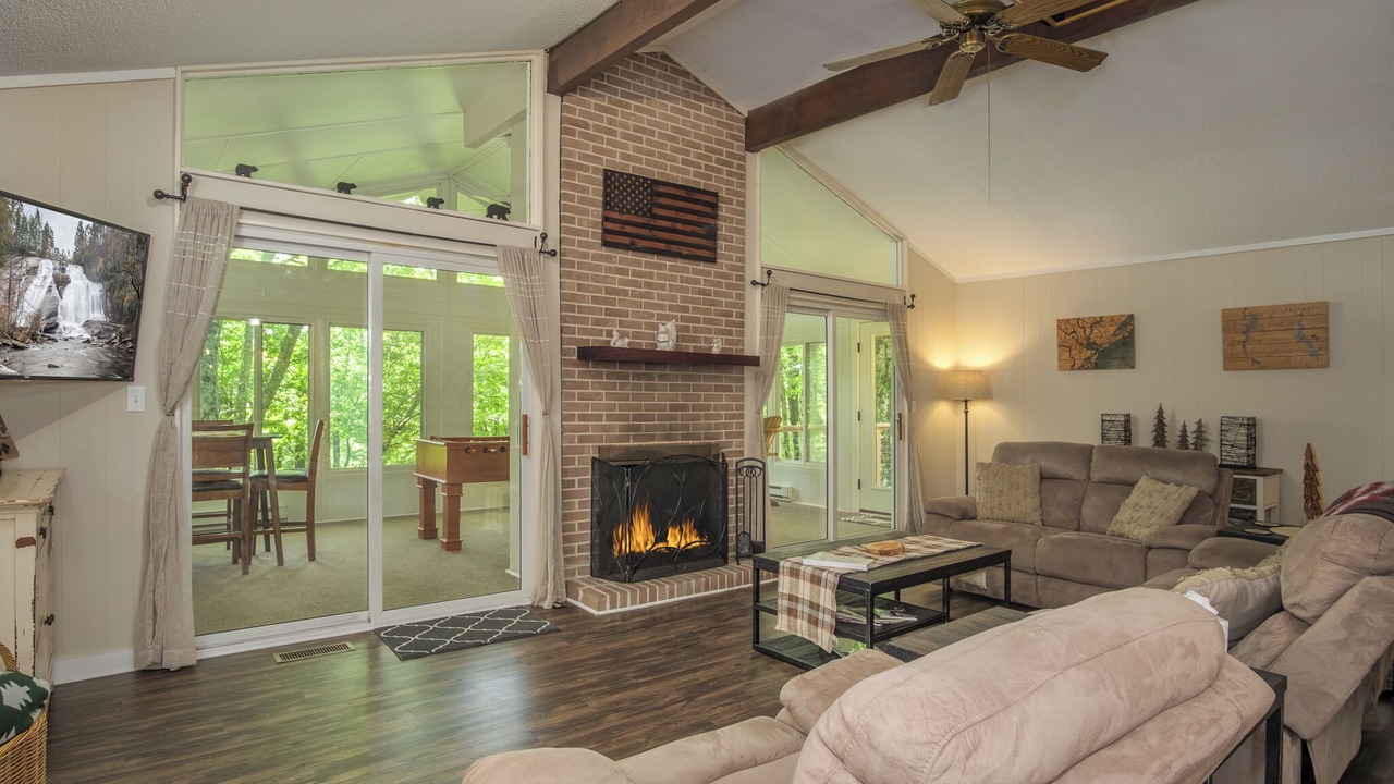 Photo of Livingroom in Brevard