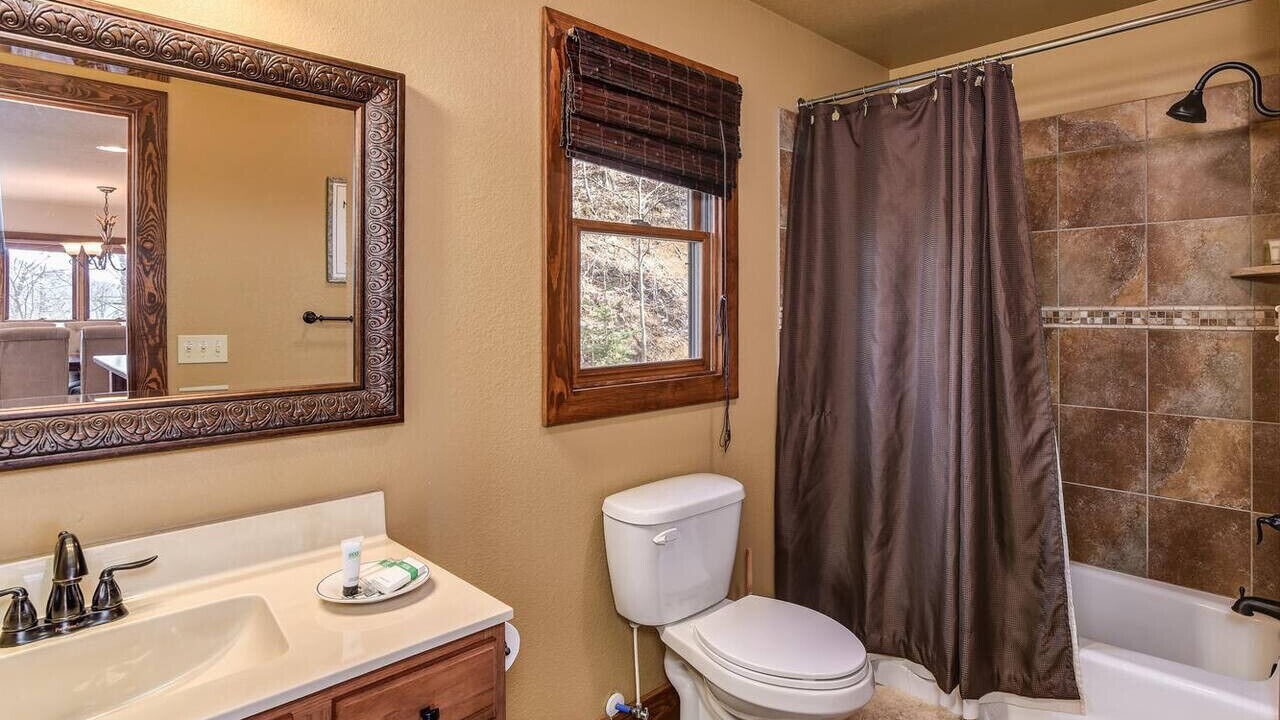 Photo of Bathroom in Rambling Ridge
