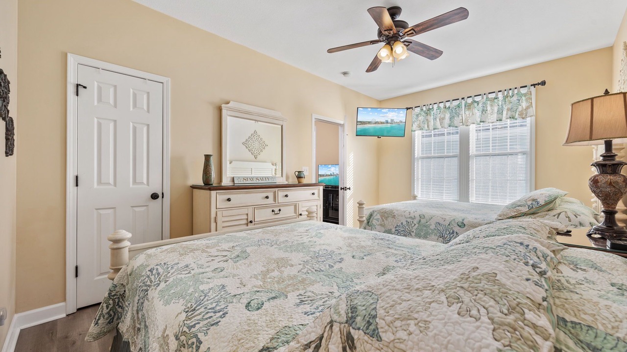 Photo of Bedroom in Surfside Beach