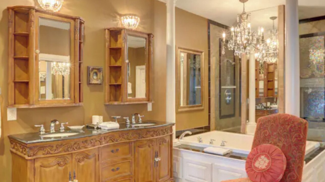 Photo of Bathroom in Manteo