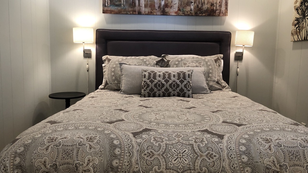 Photo of Bedroom in Mirror Lake