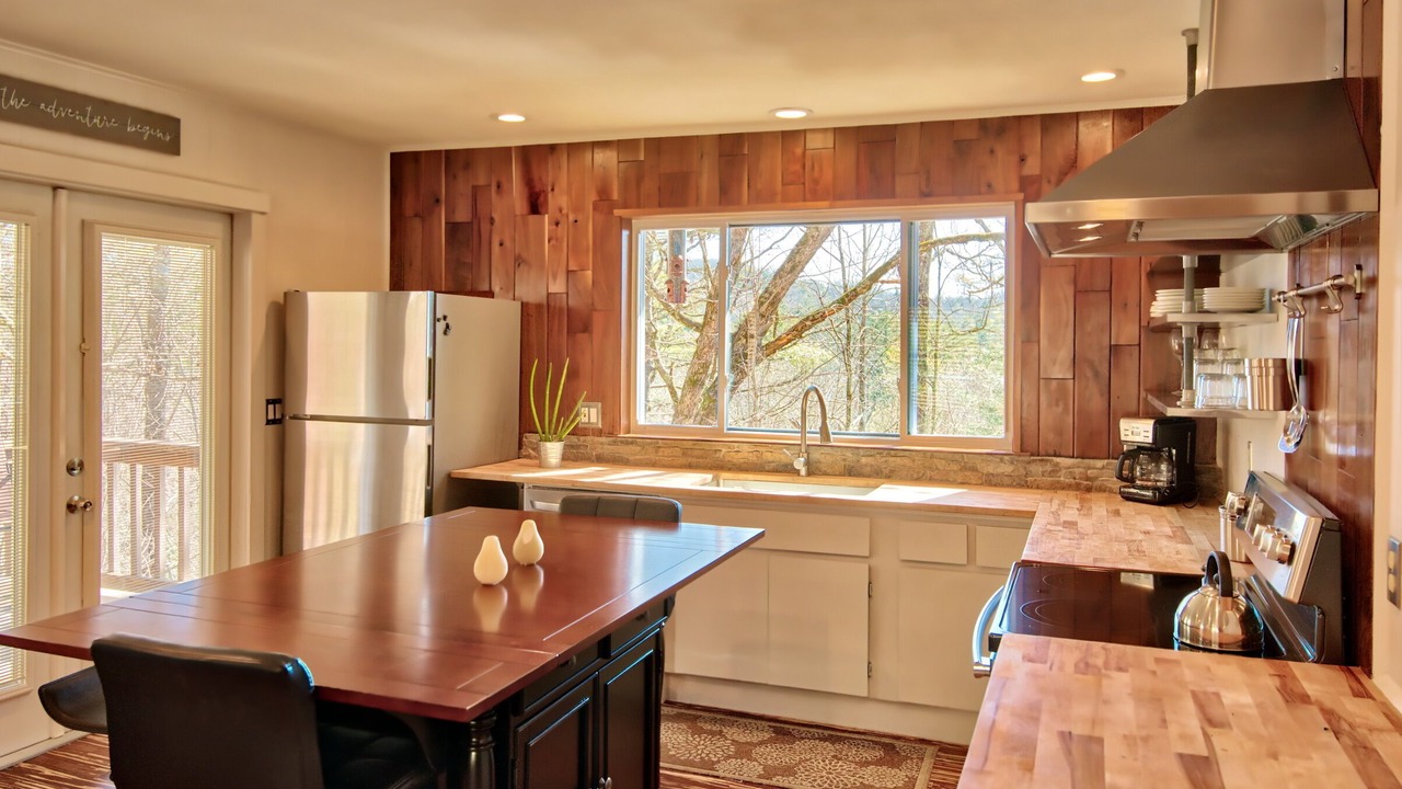 Photo of Kitchen in Mirror Lake
