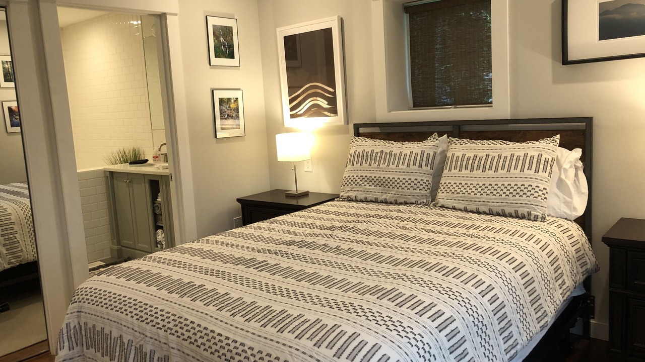 Photo of Bedroom in Mirror Lake